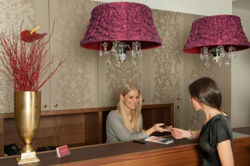 Pertschy Palais Hotel - image 2