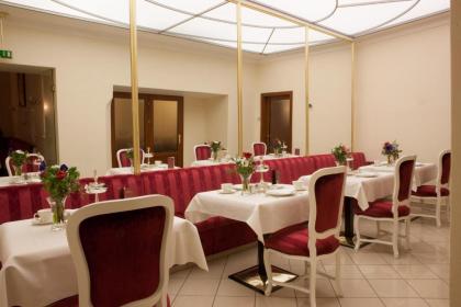 Hotel Kaiserin Elisabeth - image 12