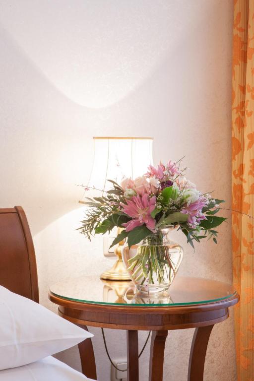 Hotel Kaiserin Elisabeth - image 4