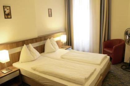 Hotel Carina - image 17