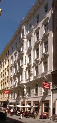 Graben Hotel - main image
