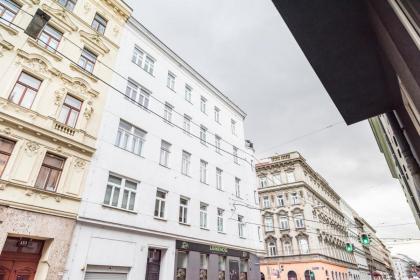 Tiny Hideaway - image 21