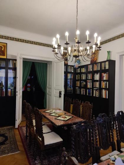 Luxury near Castle - image 24