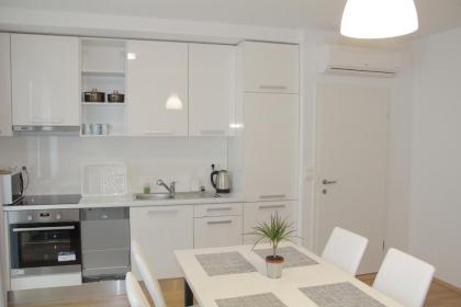 Betariel Apartments S22 - image 17