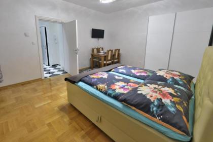 Lux Apartments Prestige - image 22