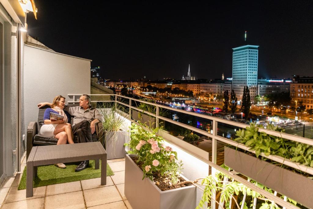 Skyflats Vienna Ring View - main image