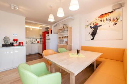 Skyflats Vienna Ring View - image 14