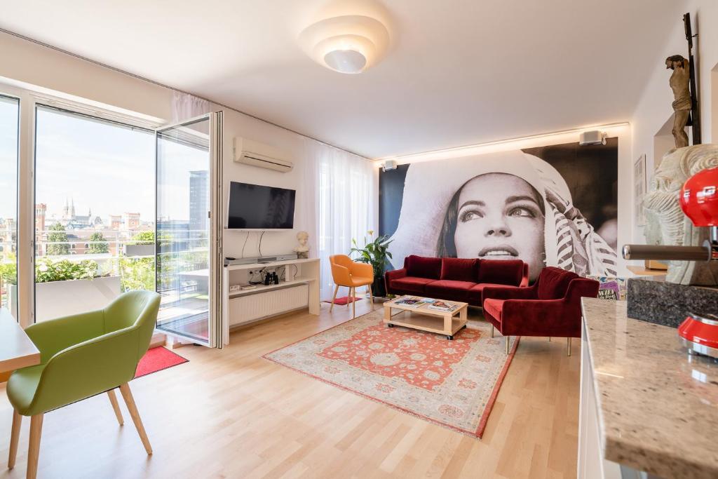 Skyflats Vienna Ring View - image 4