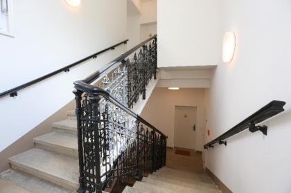 4 Beds and More Vienna Apartments - image 9