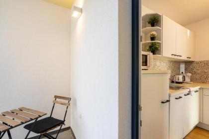 Vienna City and SPA - Modern Apartments next to Therme Wien & 15 Minutes to the City Center - image 16