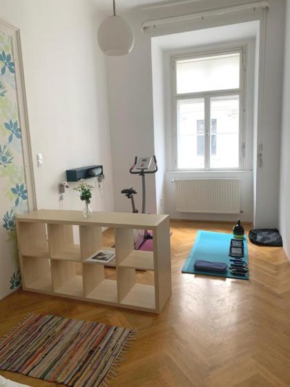Sobieski Stefansdom Apartments - image 23