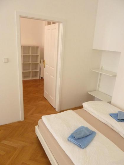 Sobieski Stefansdom Apartments - image 24