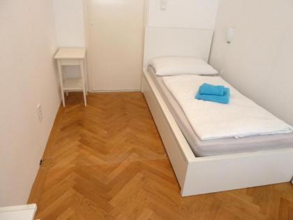Sobieski Stefansdom Apartments - image 29