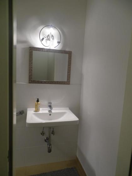 Centre Apartments - image 29