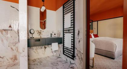 WELTWIEN Luxury Art Apartments - image 22