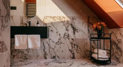 WELTWIEN Luxury Art Apartments - image 29