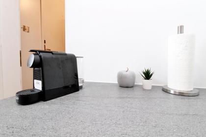 Redyard Modern Apartment - image 24