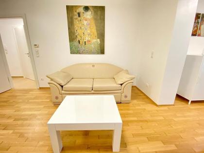 Pelikan Apartments - image 30