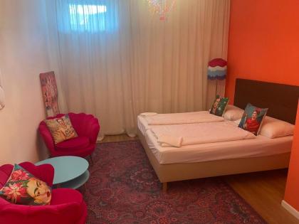 Der Salon Hostel - image 11
