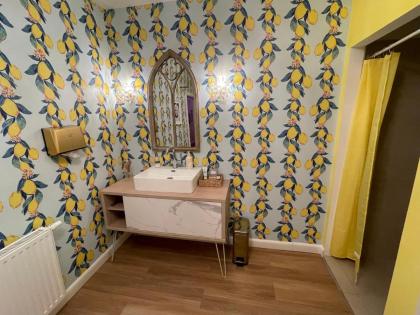Der Salon Hostel - image 17