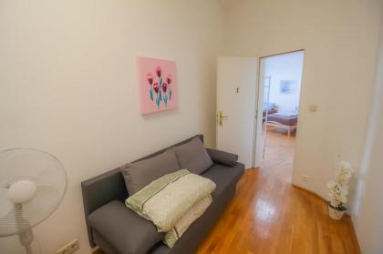 Luxury Apartment LV - image 29