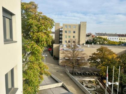 Top apartment* Panoramic view* Sensible balcony* - image 23